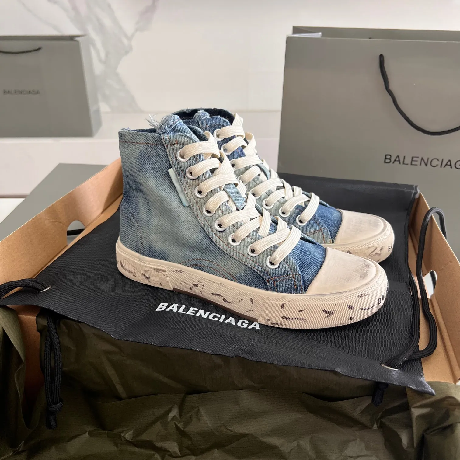 👟👟Ex-factory price 440👟👟 BALENCIAGA washed denim, washed and distressed, half drag, low top, with original packaging, code number: 35-44 (45 customized)